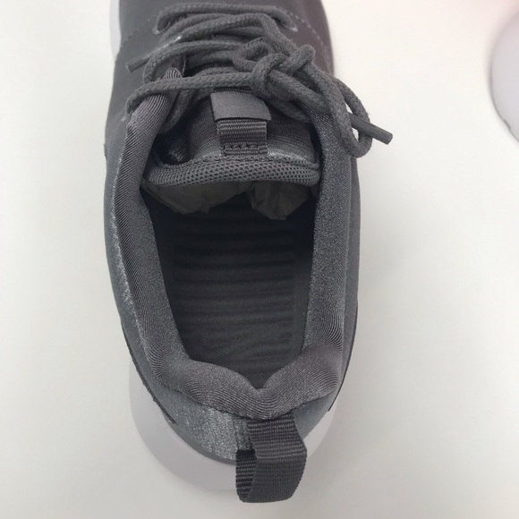 NWT Nike Roshe One PRM Gunsmoke White W AUTHENTIC - Picture 8 of 8